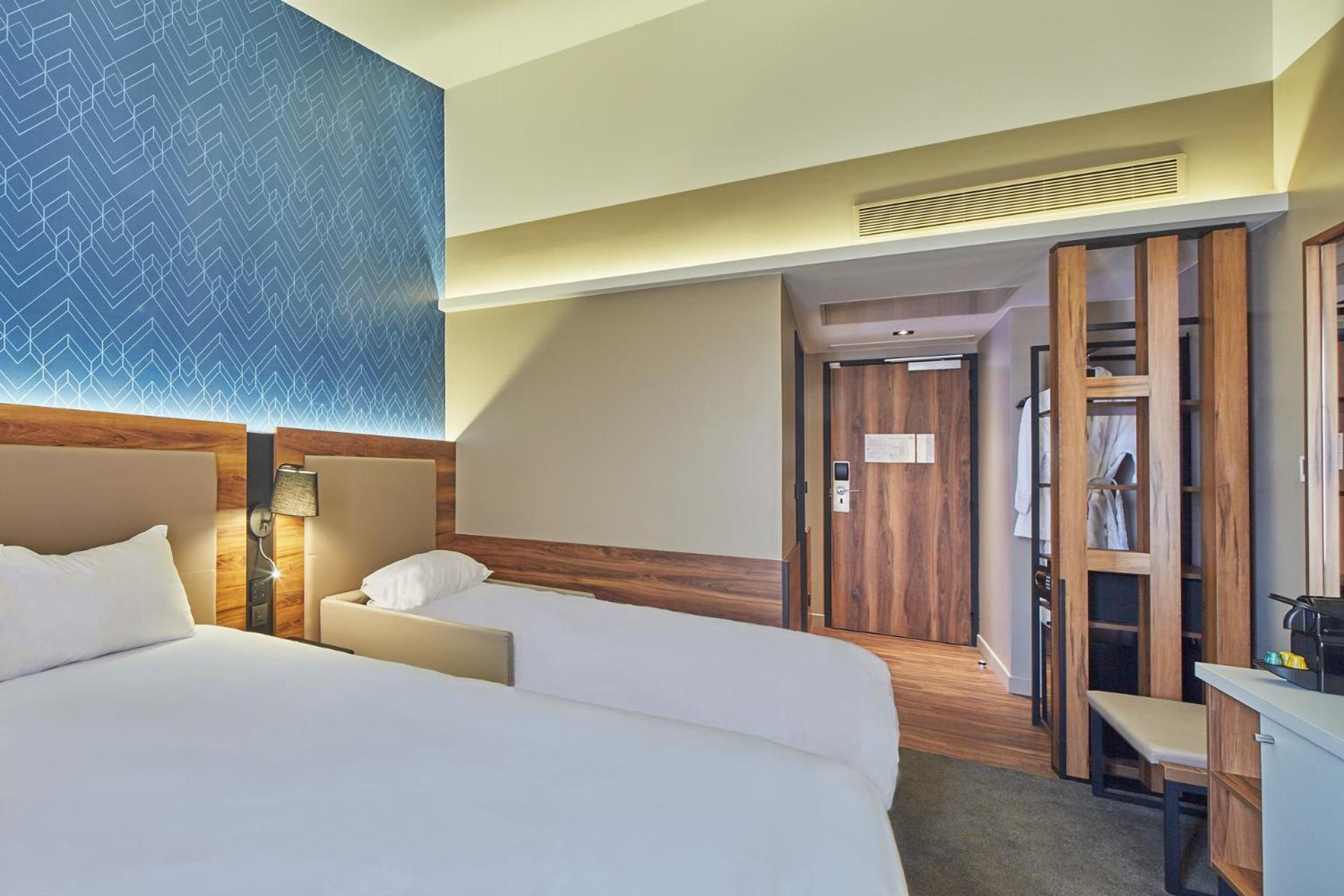 L'elysee Val D'europe 4* Serris