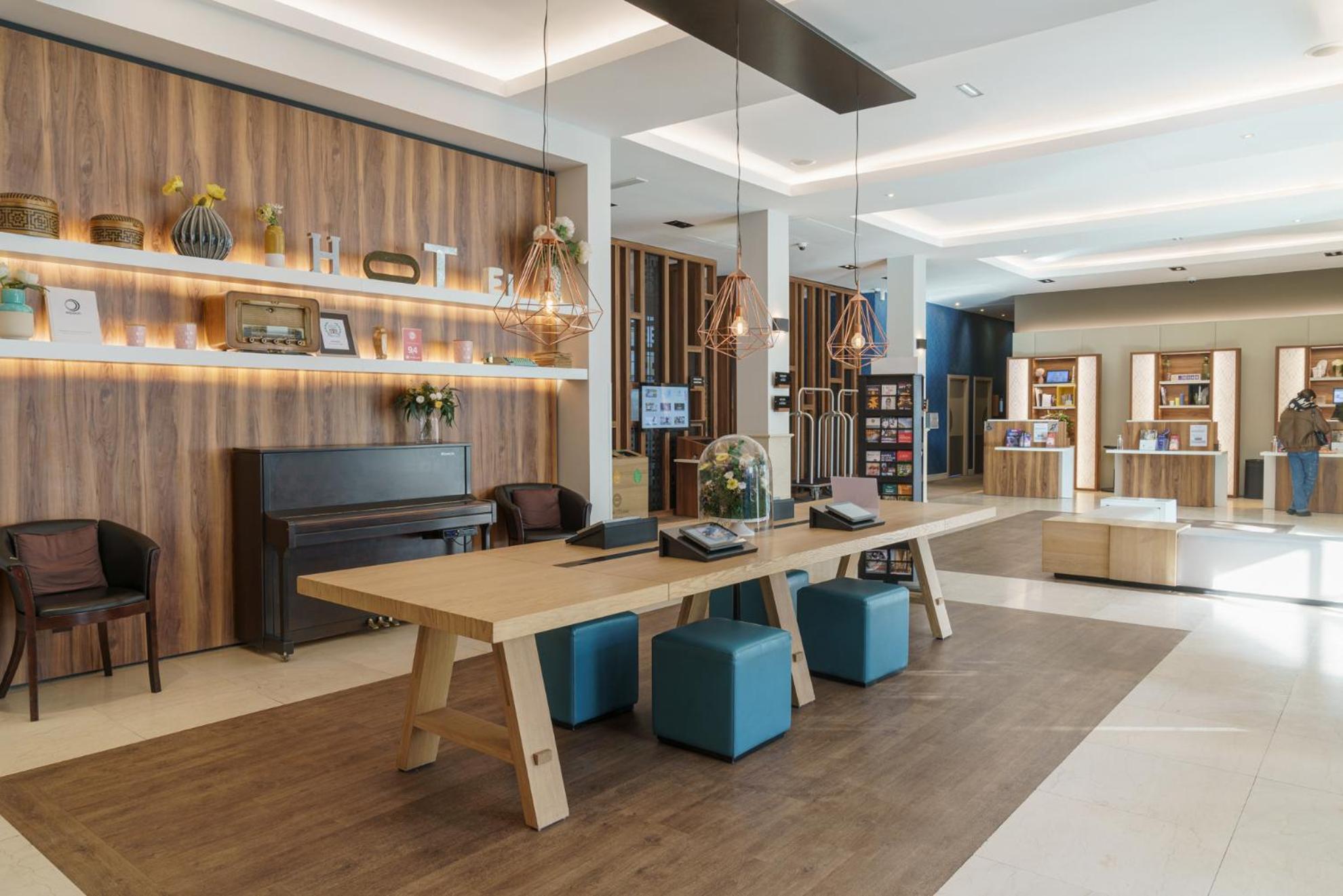 Hotel L'elysee Val D'europe 4*